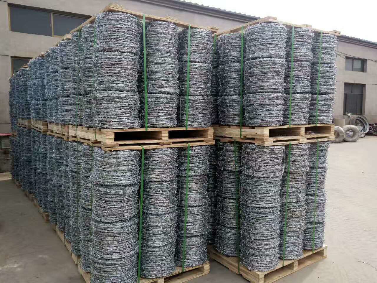 Quality Hot-dipped Galvanized Barbed Wire for protecting of grass boundary, railway, highway, prison, etc. for sale