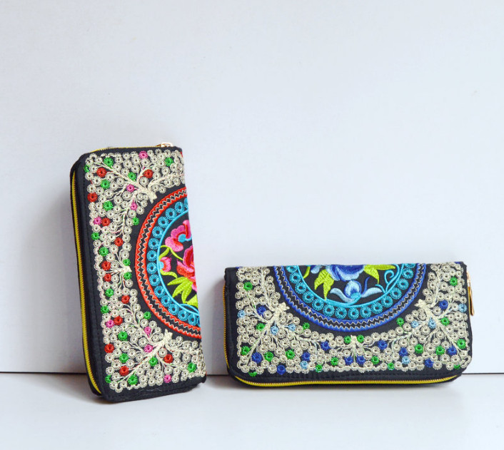 Quality Polybag EN17 Floral Embroidered Purse , 10x2.5x19.5cm Zipper Phone Wallet for sale