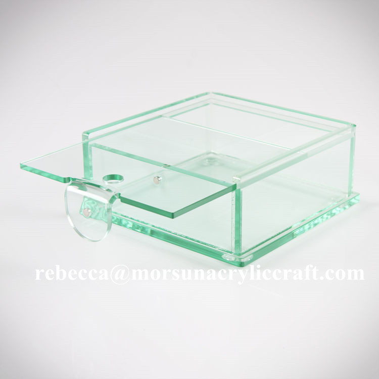 Quality Customized clear plexiglass storage box hot selling acrylic candy display box for sale