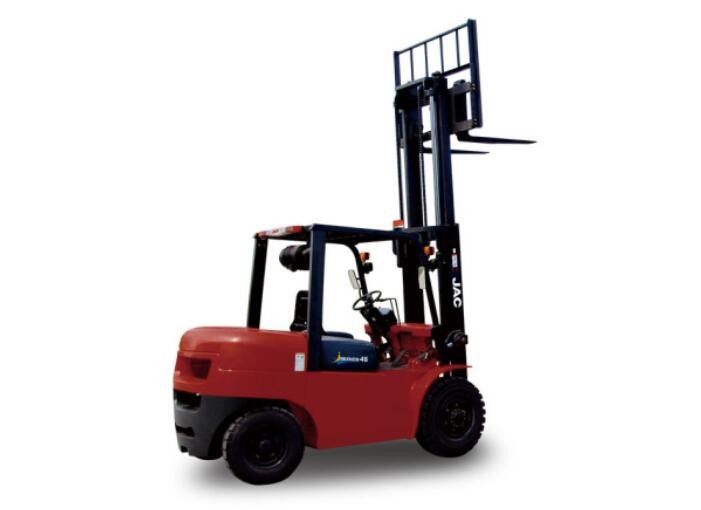 Quality Sit Up Diesel Operated Forklift , 2.5 Ton Diesel Four Wheel Drive Forklift for sale