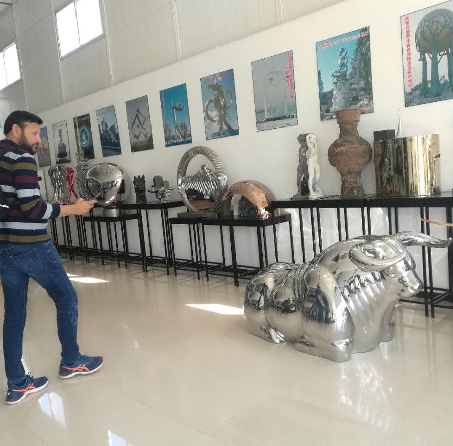 Quality Colorful painted stainless steel statue sculptures ,customized art statue,Stainless steel sculpture supplier for sale