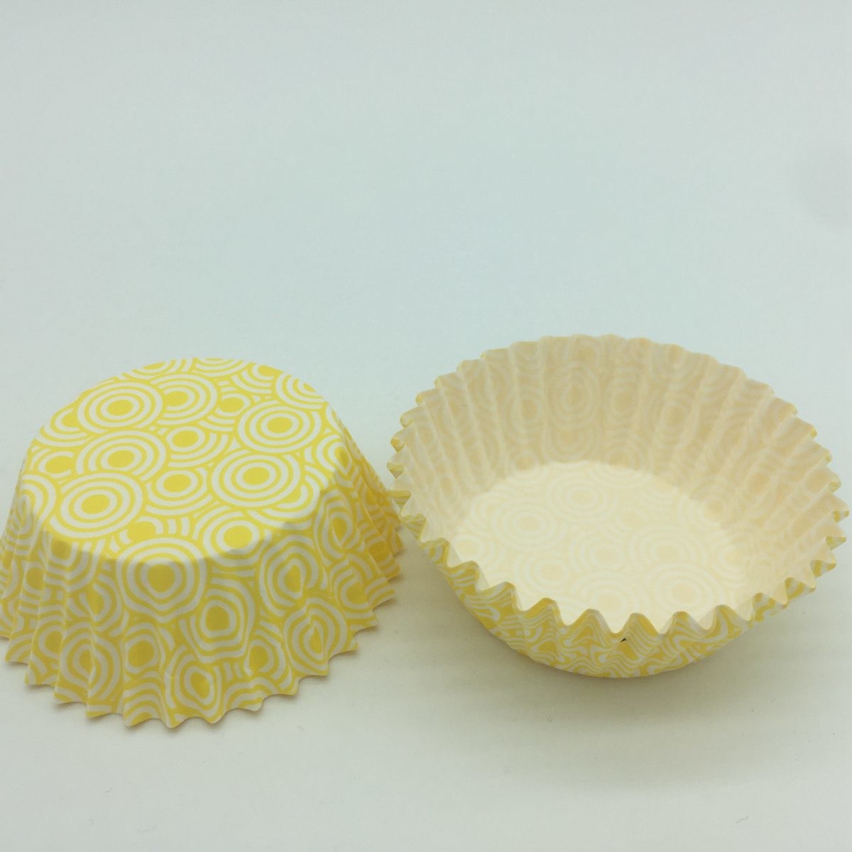 Quality Yellow Cwedding Cupcake Holders , Greaseproof Paper Muffin Cases Cups Wrappers for sale