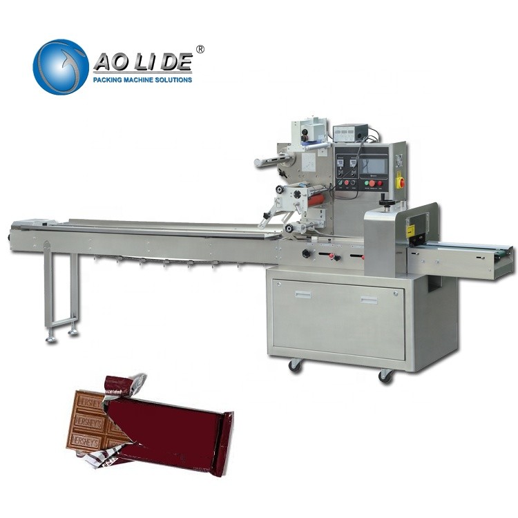 Quality Servo Motors Peanut Candy Packaging Machine / Sweet Wrapping Machine 220V for sale