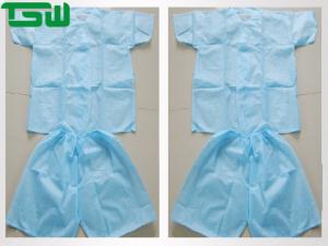 Quality Fluid Repellent Nonwoven Disposable Scrub Suits For SPA for sale