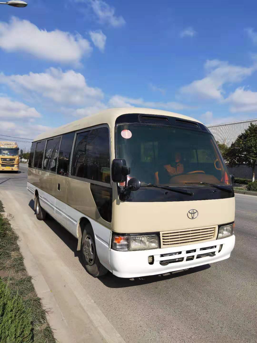 Quality Good condition Japan Brand used Coaster bus toyota second hand mini coach bus for sale for sale