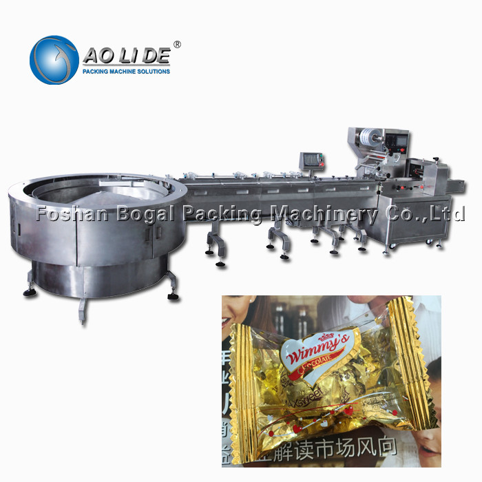 Quality Chocolate Packaging Machine Film Chocolate Ball Turntable Automatic Feeding for sale
