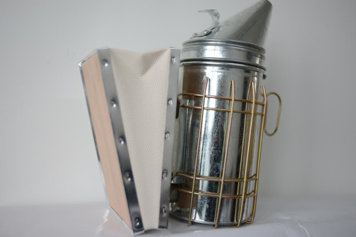 Quality Bee Hive Equipment  Galvanized Bee Smoker  Stainless Steel Material For Beekeepers for sale