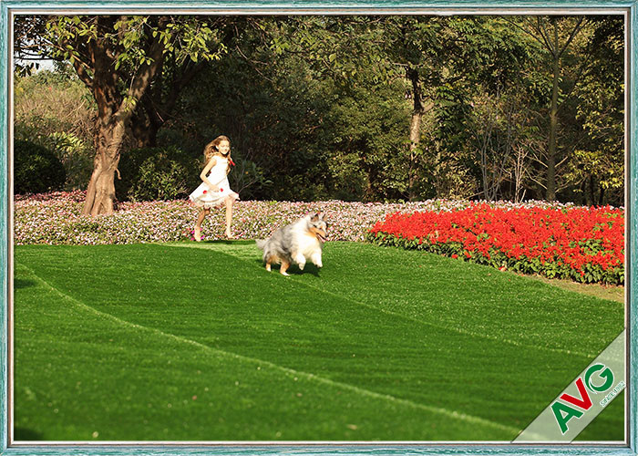 Quality Easy Installation Synthetic Pet Grass Good Water Permeability Monofil PE + Curly PPE for sale
