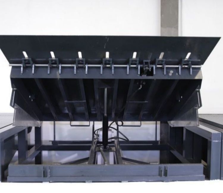 Quality Stationary Dock Ramp Hydraulic Dock Safety Equipment , High Performance for sale