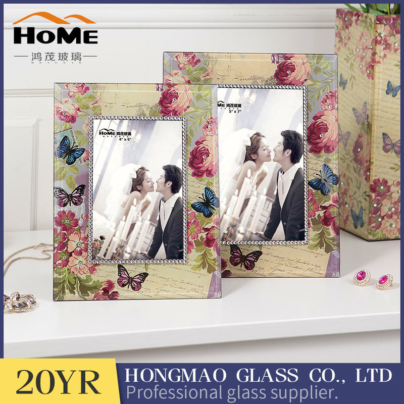Quality Lightweight Portable Glass Wedding Photo Frames Anniversary Gifts High Hardness for sale