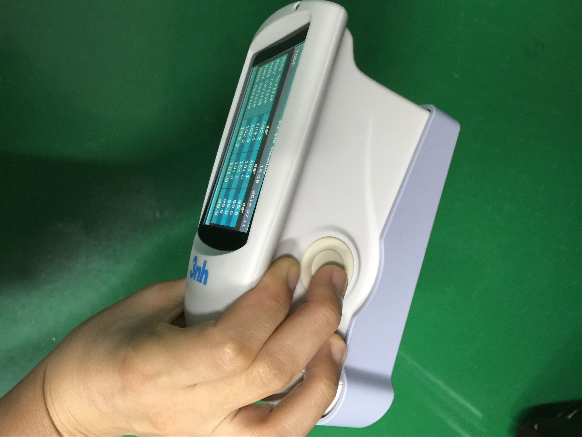 China HG268 Triangle Gloss Meter 1000GU 0.1GU With 3.5 TFT Display for sale