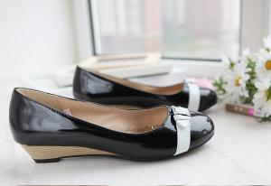 Quality lovely large size lady shoe for sale