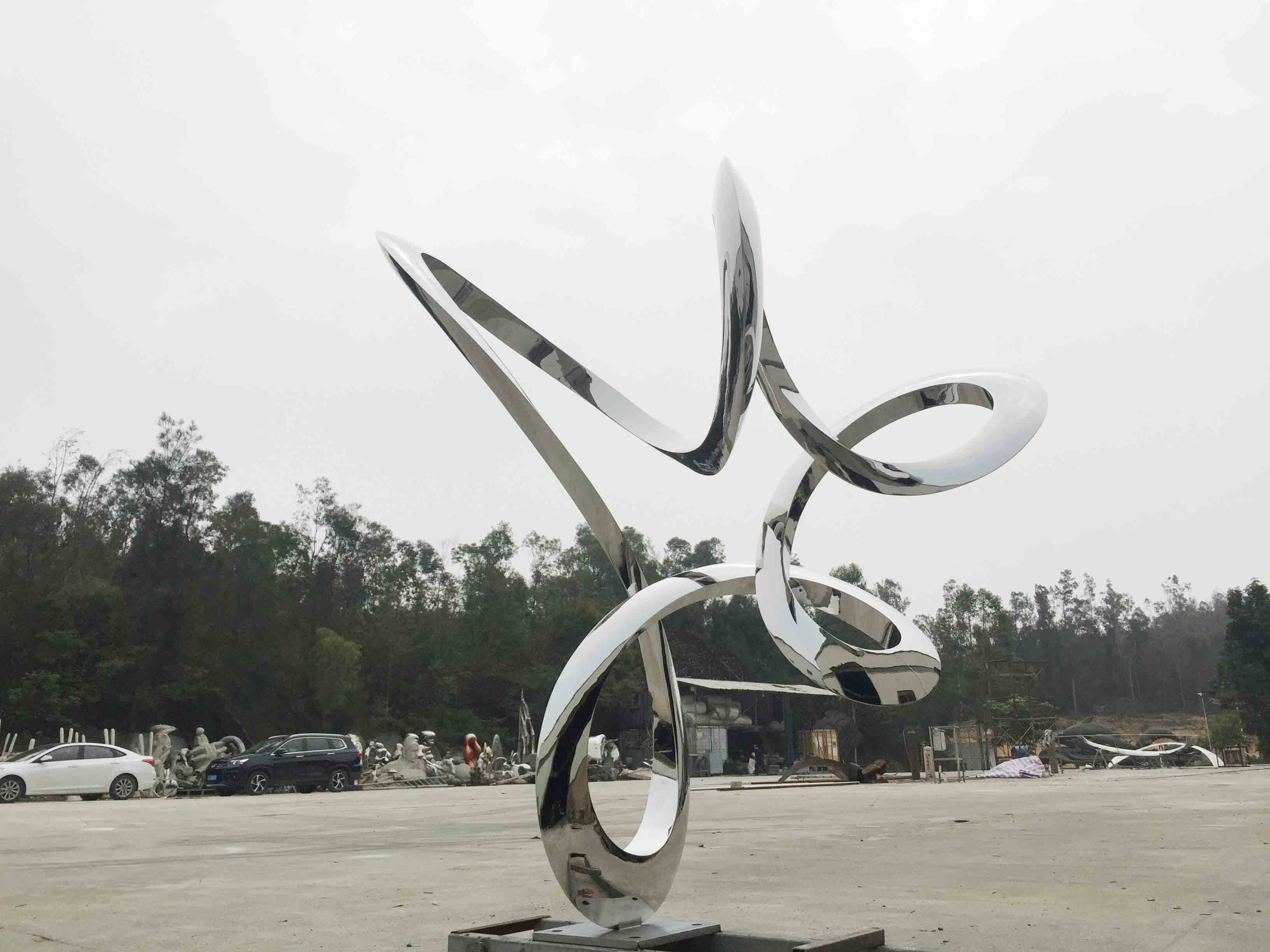 Quality Abstract Metal Large Outdoor Sculpture Modern Garden Ornaments Statues for sale