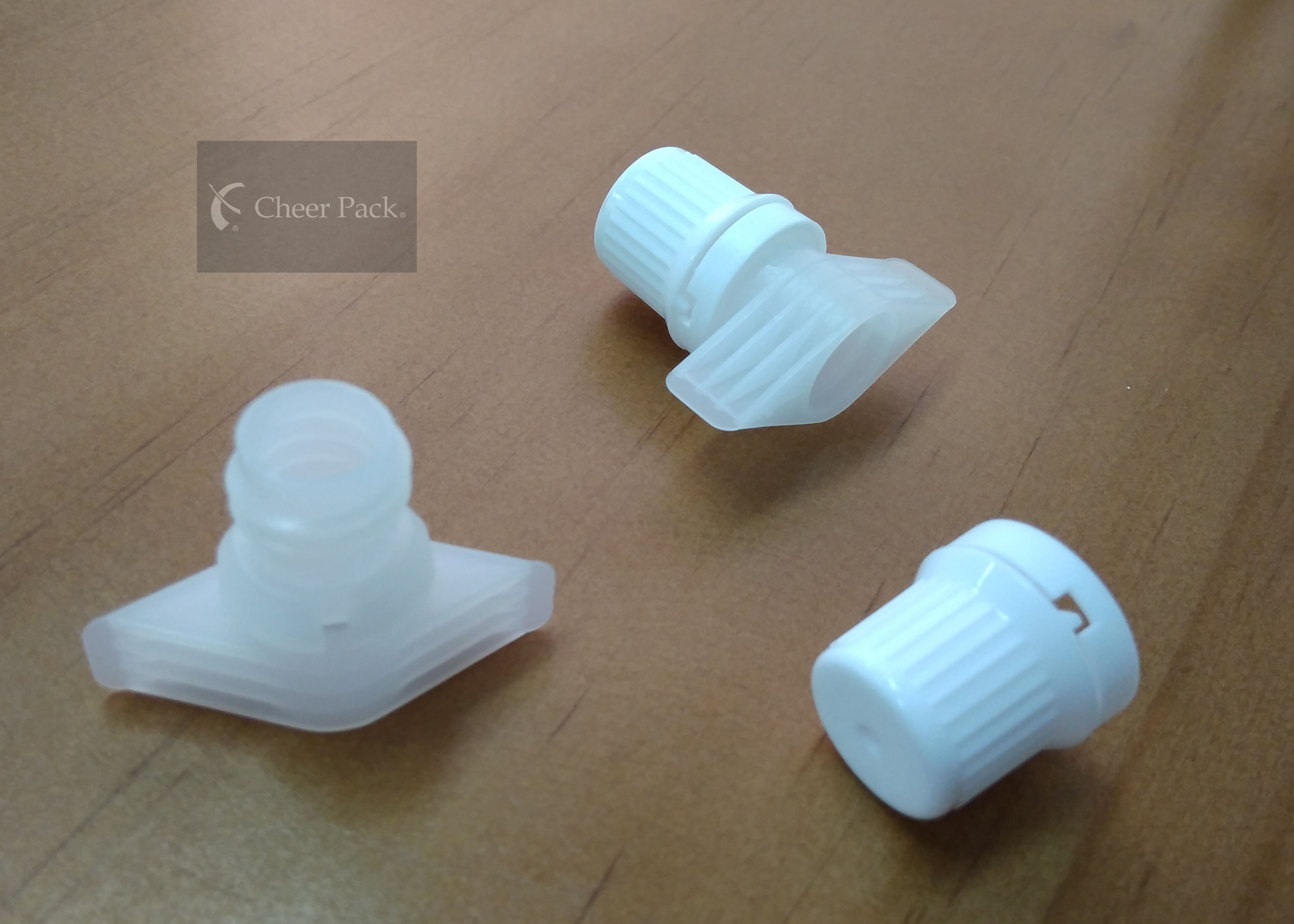 Quality Custom Food Grade Plastic Spout Caps 4.4cm Heat Seal Size For Jelly Package for sale