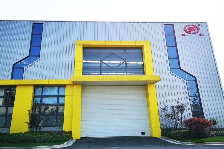 Quality Standard PVC Exterior Industrial Sectional Doors With Single Phrase , Vertical Lift Door for sale