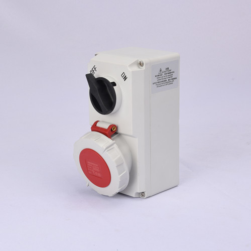 Quality Red IP67 Industrial Interlocked Switch Socket Plug 16A 5 Pole Moistureproof for sale
