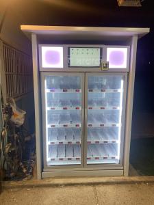 Quality shampoo bottle vending machine, detergent vending machine, flexible product changing vending machine for sale