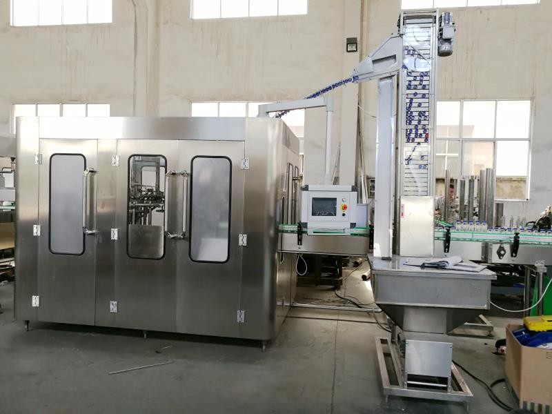 Quality 2.2KW 0.8M3/ Min Bottle Filling Capping Machine 0.7Mpa For Mineral Water for sale