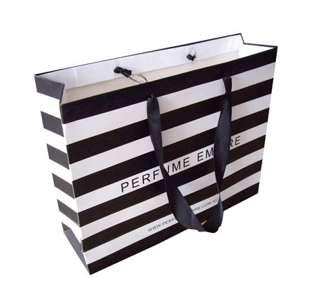 Quality Customed made apparel carrier paper bags for sale