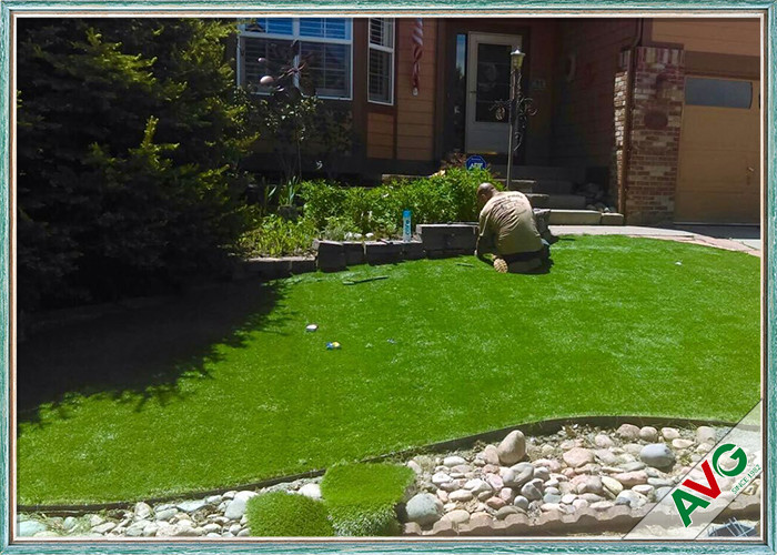 Quality Soft Durable Landscape Garden Artificial Grass 5 / 8 Inch Gauge Apple Green for sale