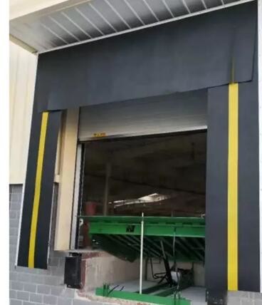 Quality Reliable Operation Dock Door Shelter , Dock Seals And Shelters Long Using Life for sale