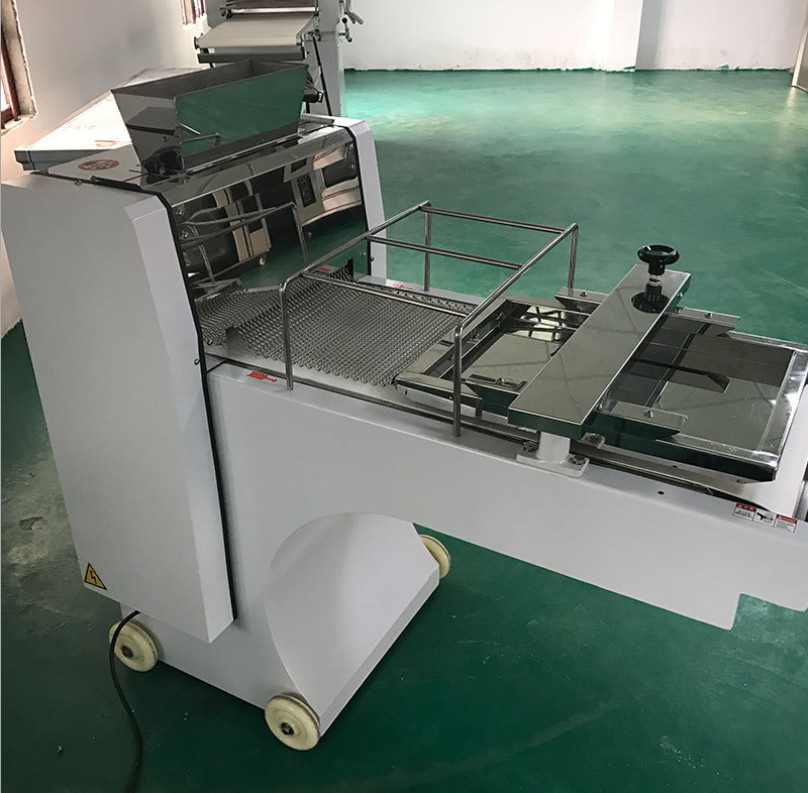 Quality Electric Food Processing Equipments , Toast Bread Bakery Dough Rotary Moulder Shaping Machine for sale