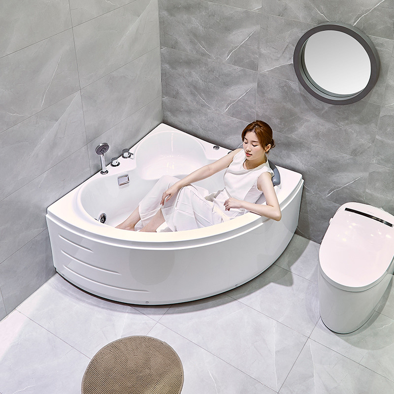 China Indoor Whirlpool Acrylic Triangle Corner Bathtub Small Shower Combo for sale