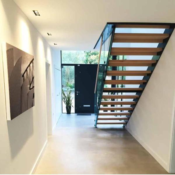 Double Side Plate Steel Structure Staircase Open Riser Indoor With Glass Railing