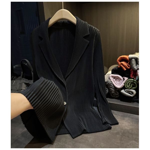 Advanced pleated solid color suit jacket with elegant temperament, versatile women's cardigan for commuting