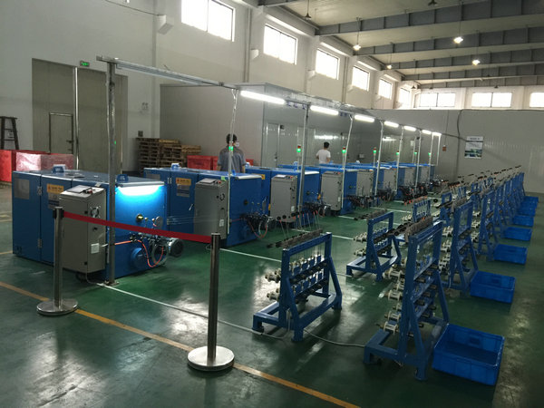 Sky Blue Copper Wire Twisting Machine Touch Screen Operation Equipment