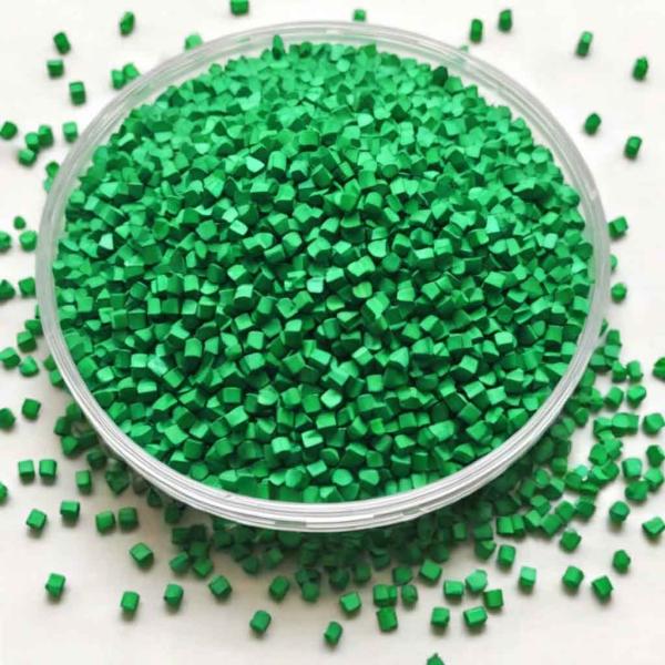 Green PET Polyester Masterbatches Color Concentrate For Plastics Packaging Belts