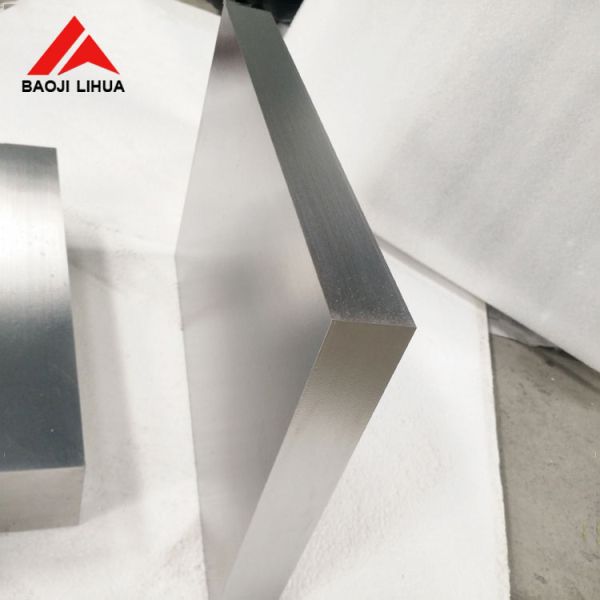 Pickling Sand Blasting Gr4 Flat Titanium Metal Sheet 0.7mm Thickness
