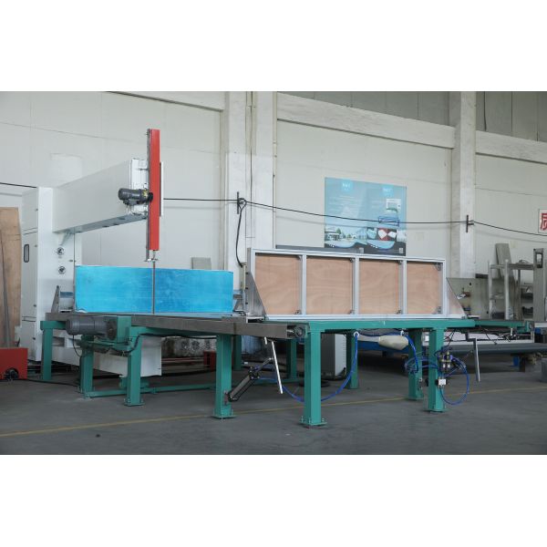 Vertical Sponge Styrofoam Cutting Machine For Foam Sheet , Maintenance Free