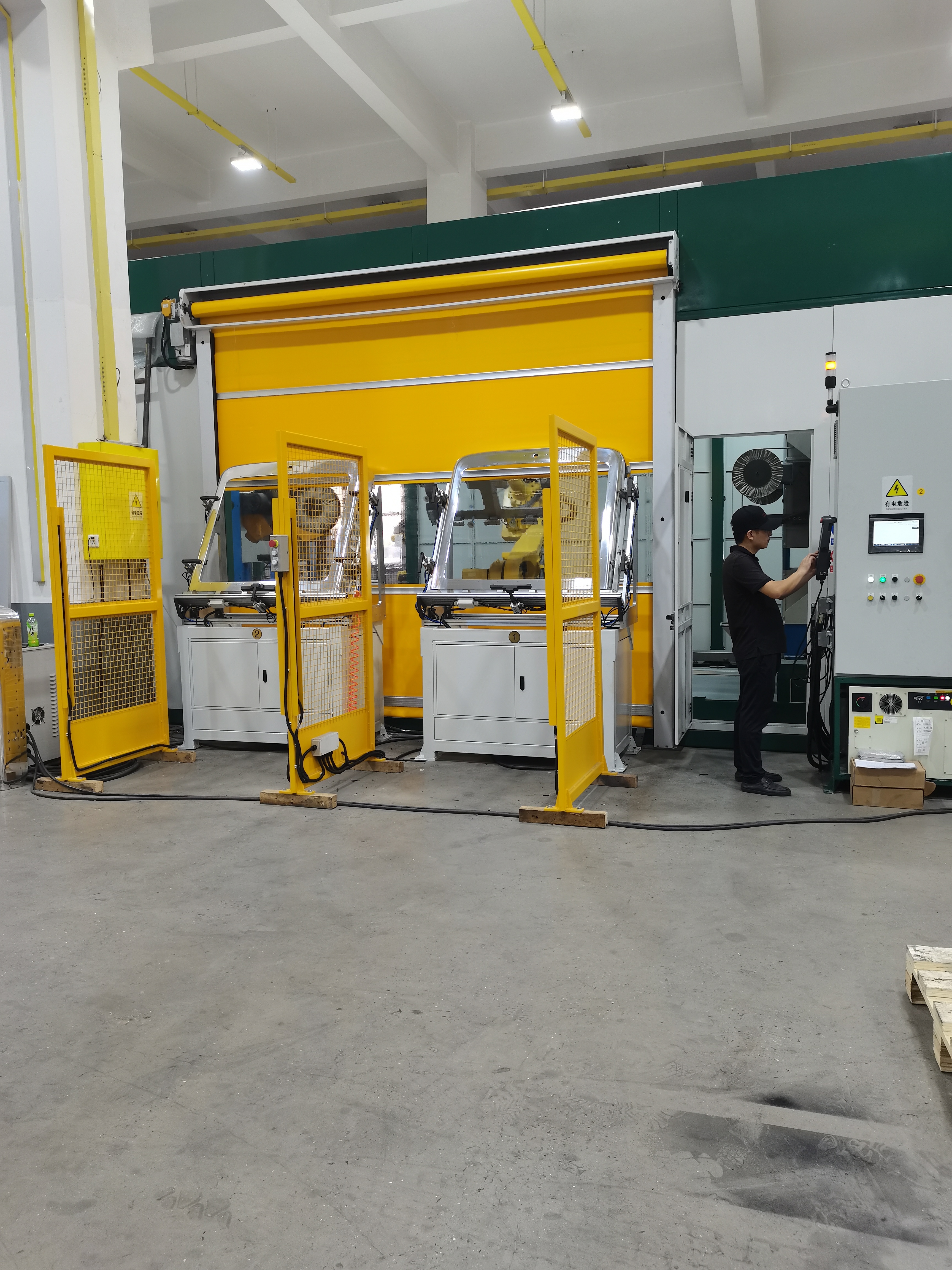 Fully Automatic Robotic Polishing Machine for Auto Parts