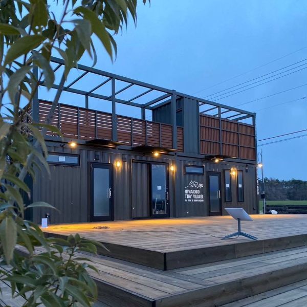 Second Floor Steel Structure Container Houses Pre-fabricated Components Container Glamping Park Toilet Cafe Shop