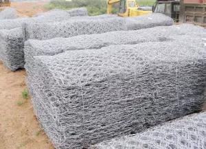 Quality Safety Small Gauge Chicken Wire , Small Hole Chicken Wire Mesh High End for sale