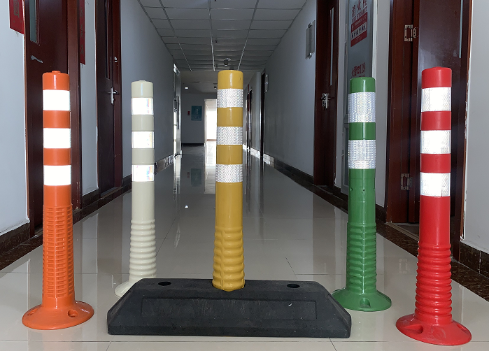 Warning Spring Post 76cm with Rubber base Orange Flexible Traffic Bollard Reflective Delineator Post for road construction diviner