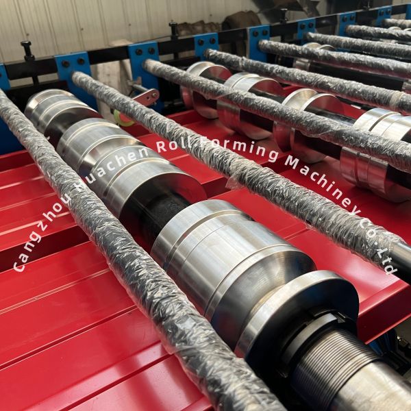 Shaft and roller components for roll forming machine