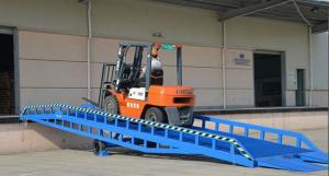 China 8 ton capacity china hydraulic mobile dock yard ramp for forklift on sale