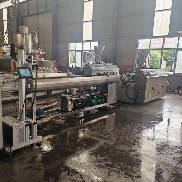PVC Electrical Conduit Pipe Extruder Conical Twin Screw Plastic Pipe Production Machine