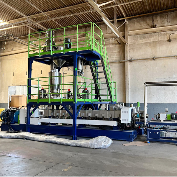 Twin Screw Extruder Machine Low Noise Compounding Extruder Machine