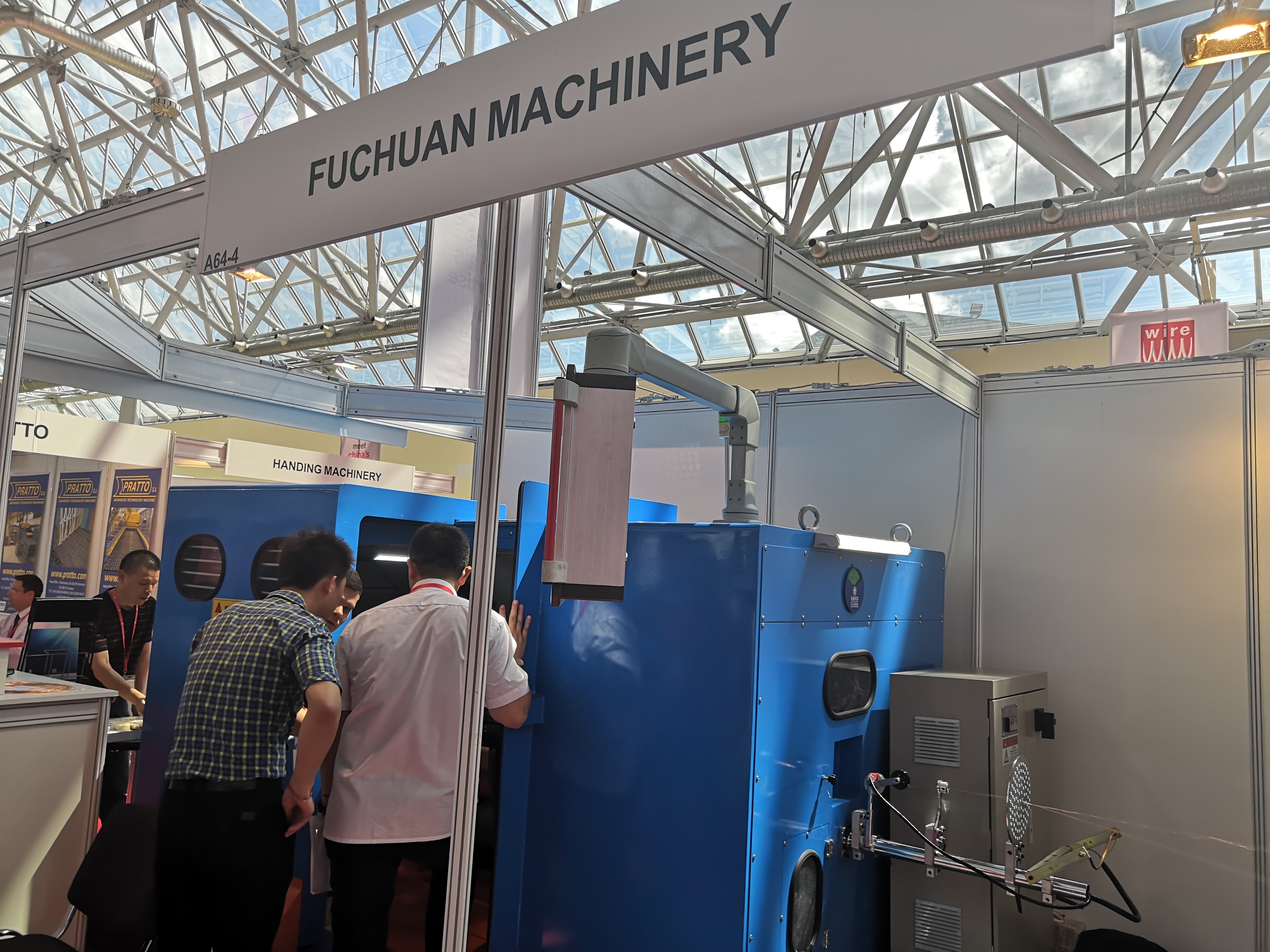 Photovoltaic Powerful Wire Extruder Machine Right Or Left Lay Direction