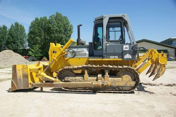 Shantui SD16 Construction Bulldozer