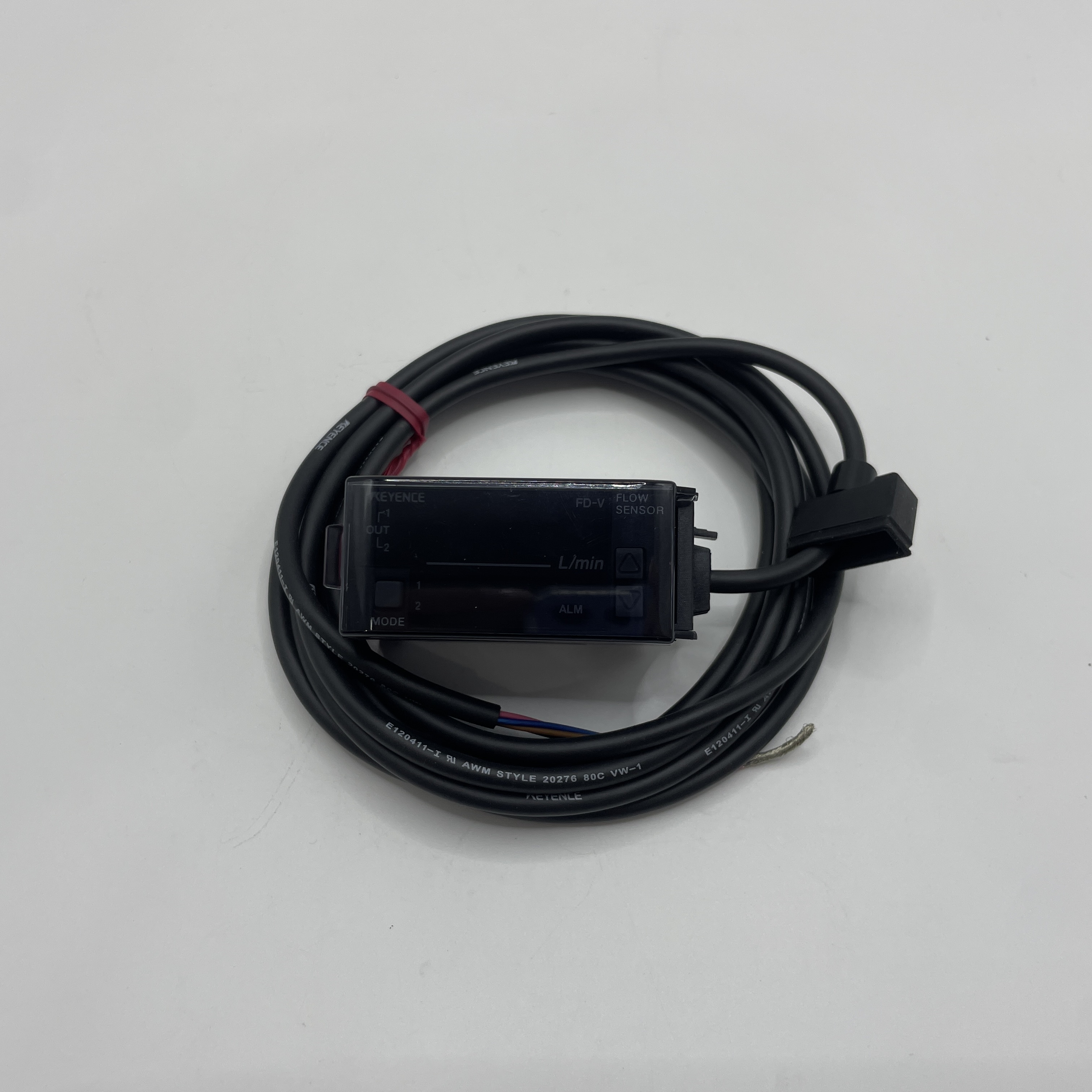 KEYENCE FD-V70A Flow Sensor AmplifierOutput SpecificationsProvides two switchable NPN