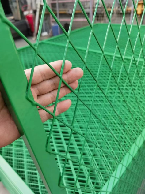 Expanded metal wire mesh application in industrial setting