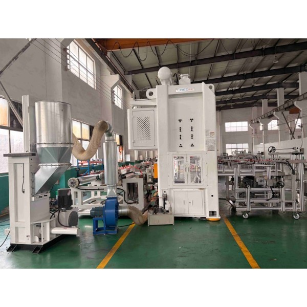 Feeding mechanism and servo motor components