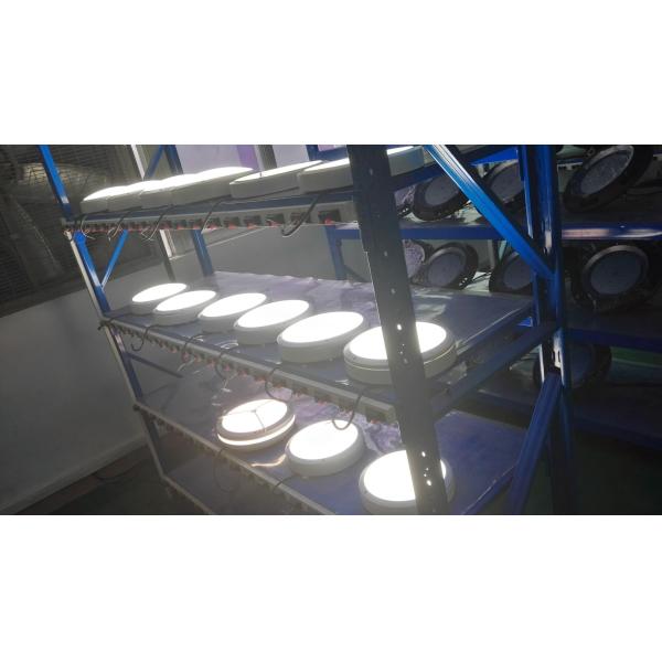 Wall Pack 3000K - 6000K E27 LED Bulkhead Light With Rubber Ring IP65 Rating