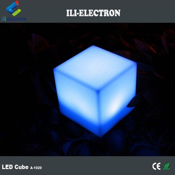 Remote control waterproof colorful plastic led cube light