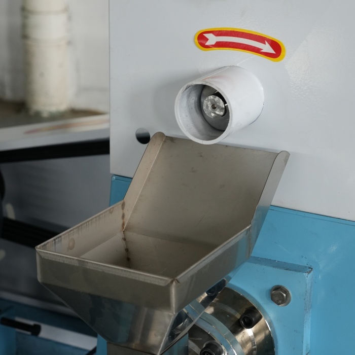 Floating Fish Feed Pellet Extruder Mill Animal Feed Granule Making Machine Small Electric Floating Fish Feed Extruder Machine