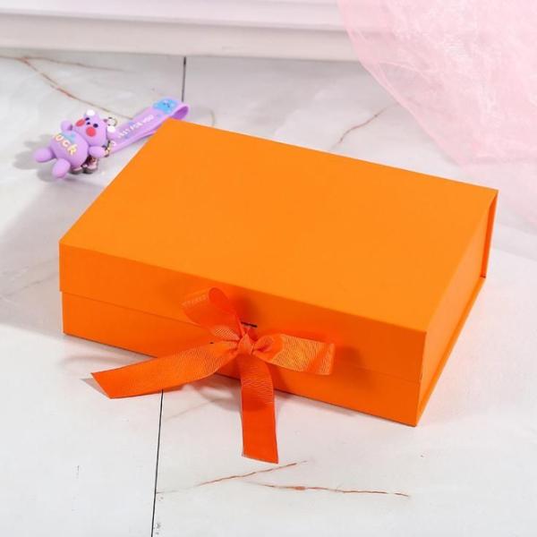 Recycled Paper Ribbon Tie Magnetic Gift Boxes With Matte Finish Packaging Boxes